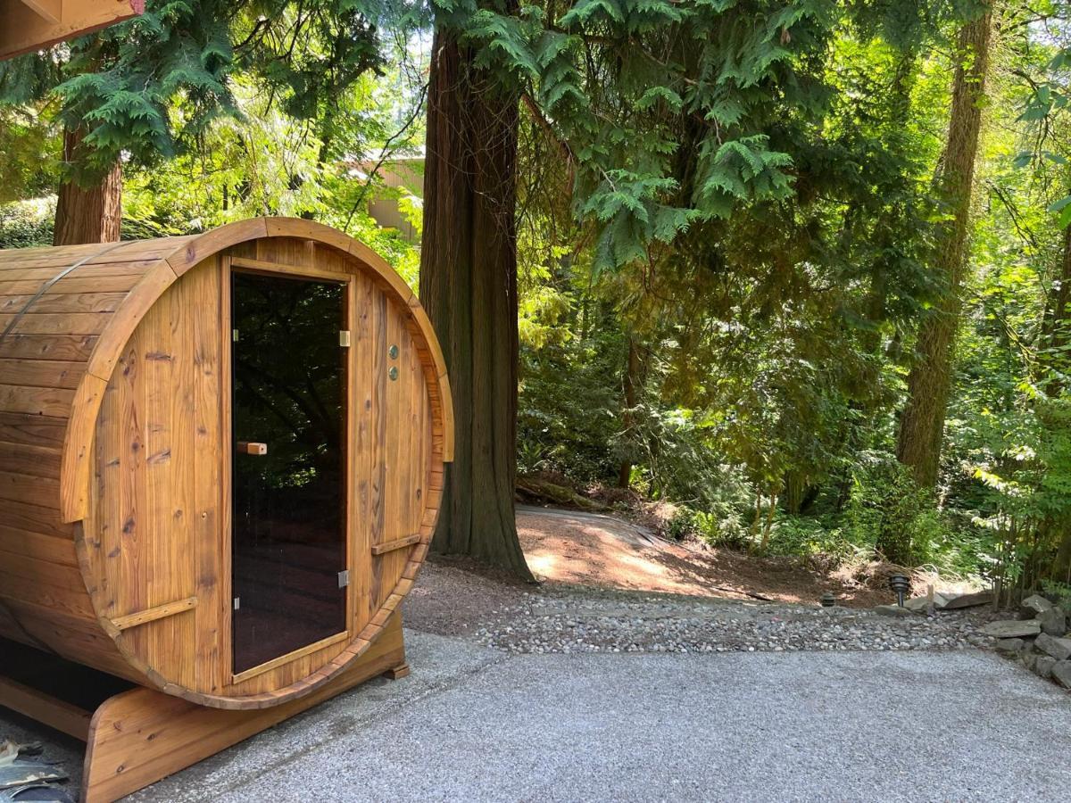 Serene Oasis Getaway With Sauna And A Swim Spa. 波特蘭 外观 照片